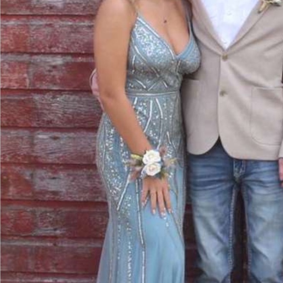 Prom dress from David’s Bridal - Picture 2 of 3